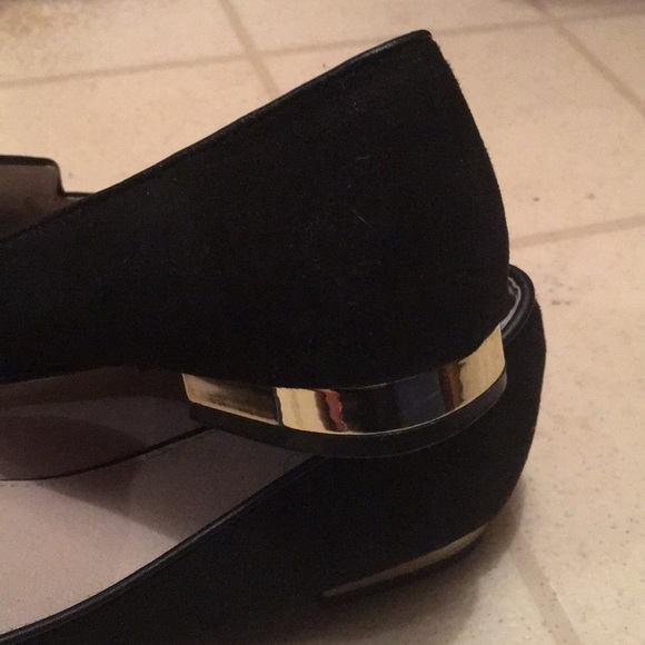 Shoes - Picture 4 of 7